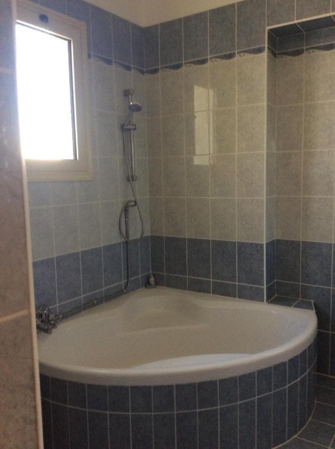Quality Villa With Pool In Superb Location In Paphos Mandria  Exterior foto